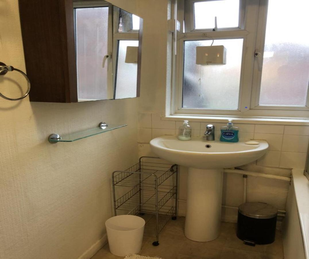Lovely One-Bed Apartment To Rent In London Londres Exterior foto
